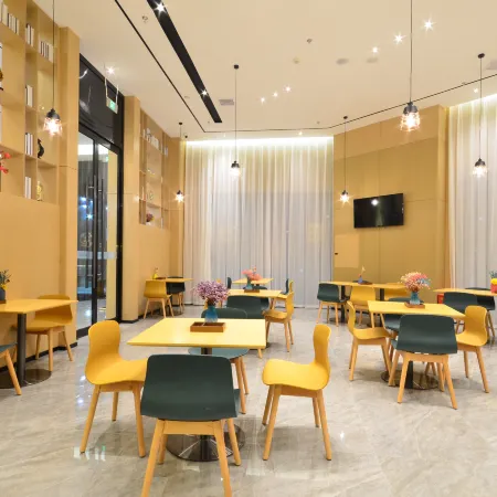 City Comfort Inn Hotel (Shayang Hongsen New World)