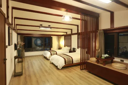 Wudangshan Taiziju Inn Отели рядом с достопримечательностью «Wudang Scenic Spot»