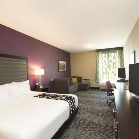 La Quinta Inn & Suites by Wyndham Memphis Downtown