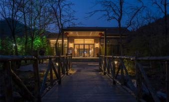 Trip.com Group Country Retreats (Henan Jiyuan Xiaoyoudongtian Joint Resort)