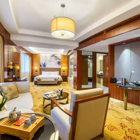 Enlux Hotel (Daming Lake Quan City Plaza)