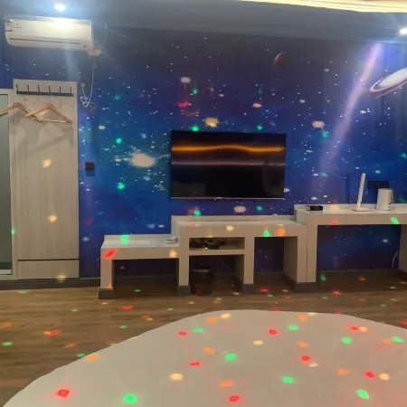Yanqi Chuanyu Business Hotel