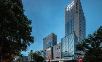 Vyluk·Hotel (Dujiangyan Medical Center Feilong Gymnasium)