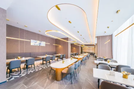 Homeinn · neo (Shanghai Pudong Jinqiao Road Subway Station) Отели рядом с достопримечательностью «ChaoYnnAn Buddhist Nunnery»