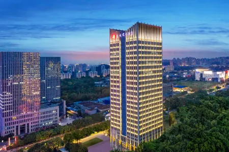 Great Wall Holiay Inn (Yichang Three Gorges Wuyue Plaza Yiling Wanda stored) Отели рядом с достопримечательностью «University of Three Gorges - Faculty of Science»