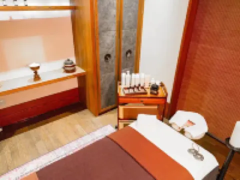 เดอะ เซนต์ รีจิส ลาซา รีสอร์ต โรงแรมในลาซา