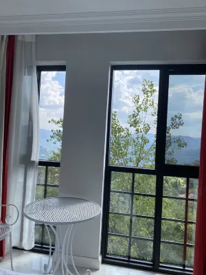 Chongqing Mid-Levels Yunyi Inn 장진구 호텔