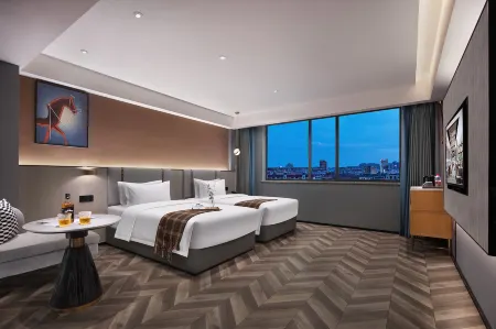 Loudi Huanlu Lichen V Hotel Отели рядом с достопримечательностью «Loudi Vocational and Technical College»