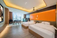 Camphor Tree Hotel - Parkering