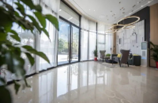 City Comfort Inn Hotel (Ezhou Wuyue Square)