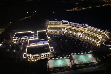 DIANJUN TAOHUALING HOTEL Отели рядом с достопримечательностью «Mojishan Forest Park»