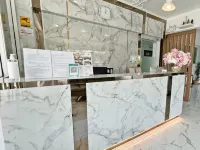 Golden Nest Hotel Suvarnabhumi 왓 쁘룩사타 주변 호텔