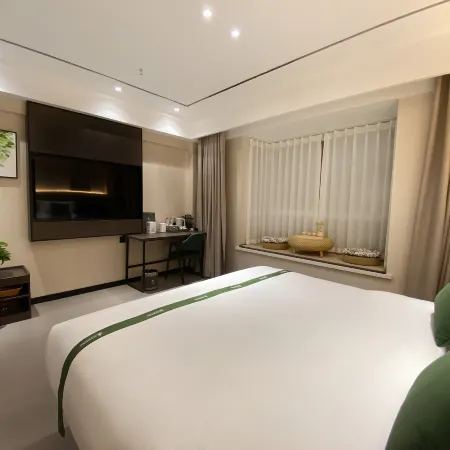 GreenTree Inn Express Hotel((Hebi East Station Store)