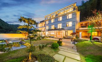 Xixia Shanju Wild Luxury Starry Sky Pool Parent