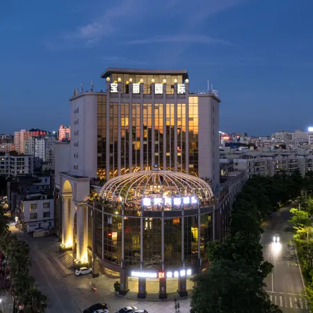 Baoli Hotel (Yangjiang Baili Plaza Branch)