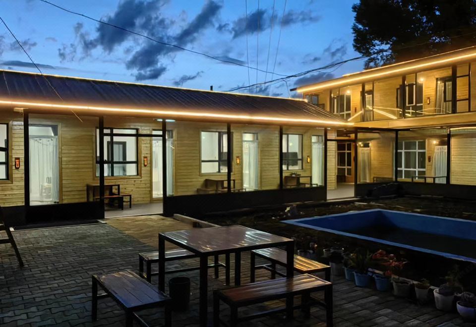 3. 니러커산서 홈스..