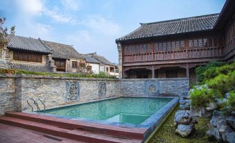 Mingshui Ancient Town Pampas Grass Inn