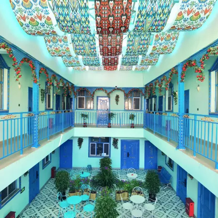 Xiangxiang Homestay (Yining Airport Railway Station)