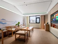 Xishuangbanna Jinghong Moshang Qingya Hotel (Manting Park Water Splashing Square Branch) Hotels near Jiangbian Night Market