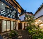 Xinyaju Chinese Inn (Lijiang Gucheng Sifangjie) Hotels near Square Market