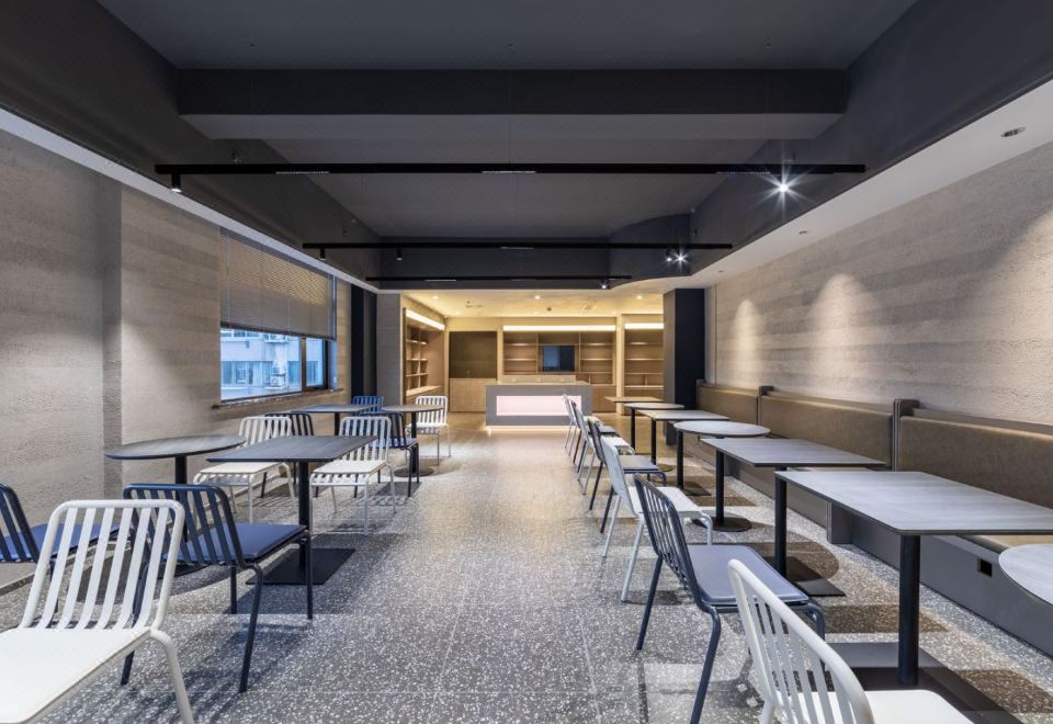 1. 위에신 호텔 (..