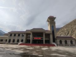 Xia Ta Hot Spring Ecological Hotel