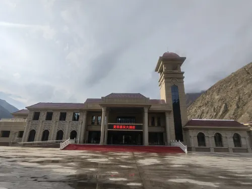 Xia Ta Hot Spring Ecological Hotel