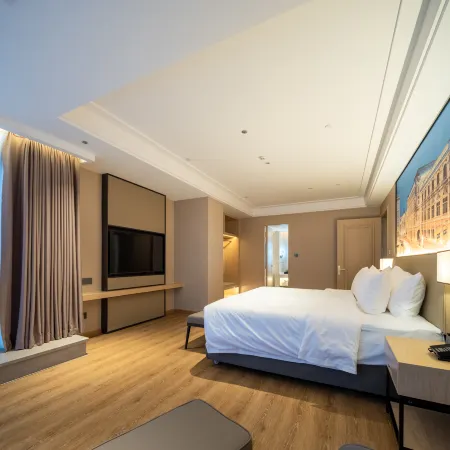 Vienna International Hotel (Fuzhou Cangshan Wanda Hongwan Metro Station Store) Отели рядом с достопримечательностью «Фуцзянский Университет Фуцзянь-Юго-Западные ворота»