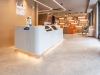 Huanxi Hotel (Yuncheng North Station Xinghe Plaza Commercial Street Branch) - Esports