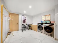 Heyi Select Hotel (Anshan Railway Station MixC Branch)