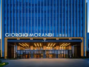 Hotel George Morandi (Urumqi Tianshan International Airport High-speed Railway Station)