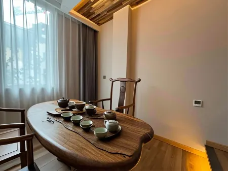 枕山沐熹湯泉民宿（九寨溝景區店）