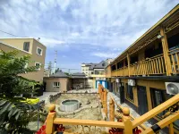 Heqian Yuexia Homestay (Ili River Valley Scenic Area)