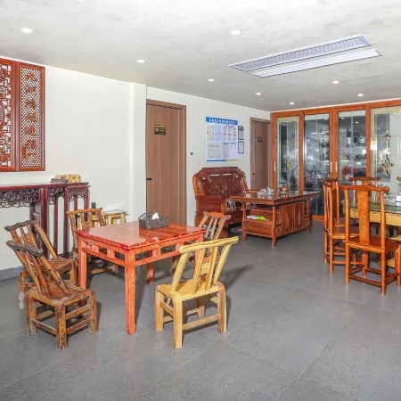 Wudangshan Prince Courtyard Homestay (Prince Slope Scenic Area)