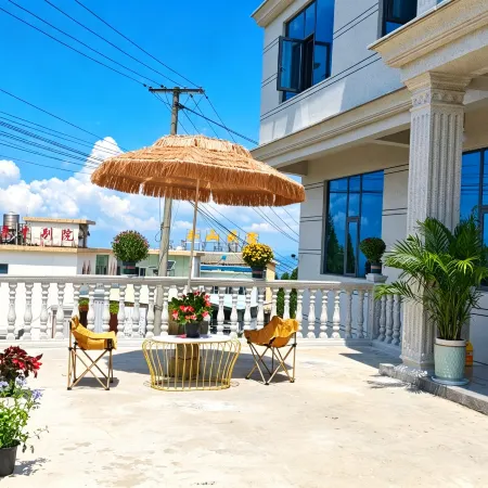 Guli Homestay (Wumeng Grass Plain)