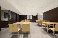 Holiday Sunshine Hotel (Tong'an Powerlong Plaza Branch, Xiamen) - parkir