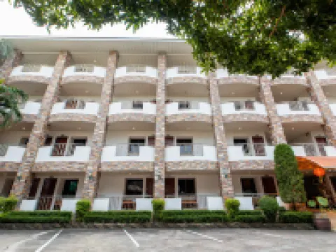Selina Place Hotels in Bang Lamung