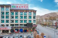 Vienna Hotel (Yushu Tangbo Old Road) Hotels near Yushuzhou Museum