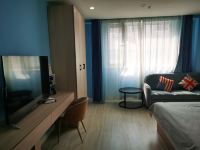 青岛燕岛之星度假公寓 - 温馨大床房