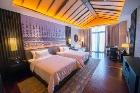 Qihe Peacock King Hot Spring Hotel Отели в г. Цихэсянь