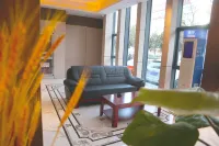Weisdun E-Sports Hotel (Huainan Baibai Shopping Center)