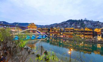 Feng Huang Fanjian · humanistic aesthetics home stay