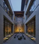 Xuchang Rebecca Furong Resort (Zhengxu Light Rail Furong Lake Station)