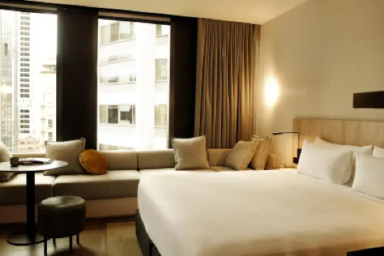 A 바이 아디나 시드니