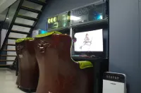 Leiyan E-sports Apartment (Xuzhou Railway Station Hexin Square)