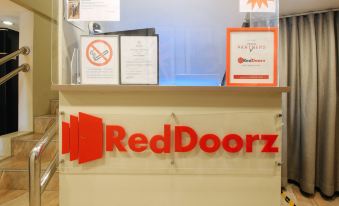 RedDoorz at Hotel Rosemarie