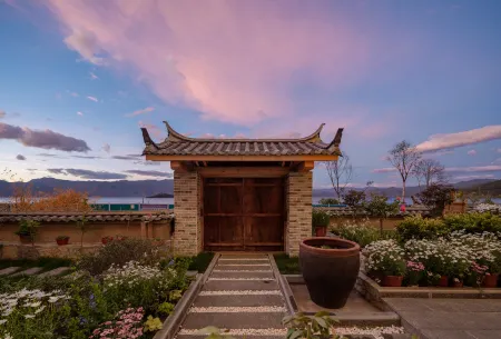 Gutao Yuanzhu Lake View Hotel Отели рядом с достопримечательностью «Yongningtu Zhifu»