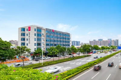 Echarm Hotel (Shenzhen International Exhibition Center Airport Fuyong) Hotels in Shenzhen