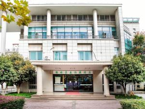 GreenTree Inn (Shanghai Jiangyue Road Facial Features Hospital)