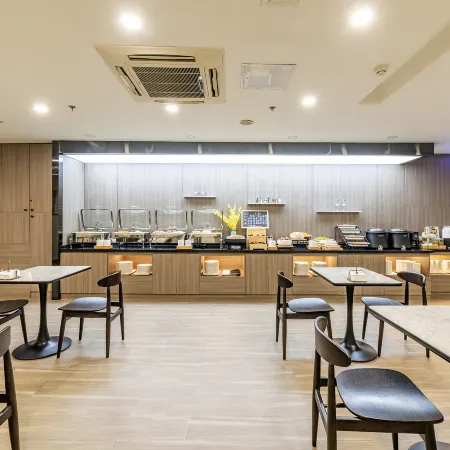 HanTing Hotel (Changchun Hongqi Street Changying)